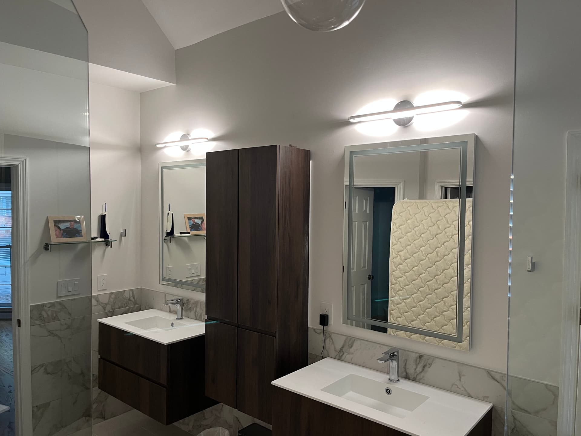 Gallery photos for Master Bath Electrical Upgrade with Statement Lighting: Image #6