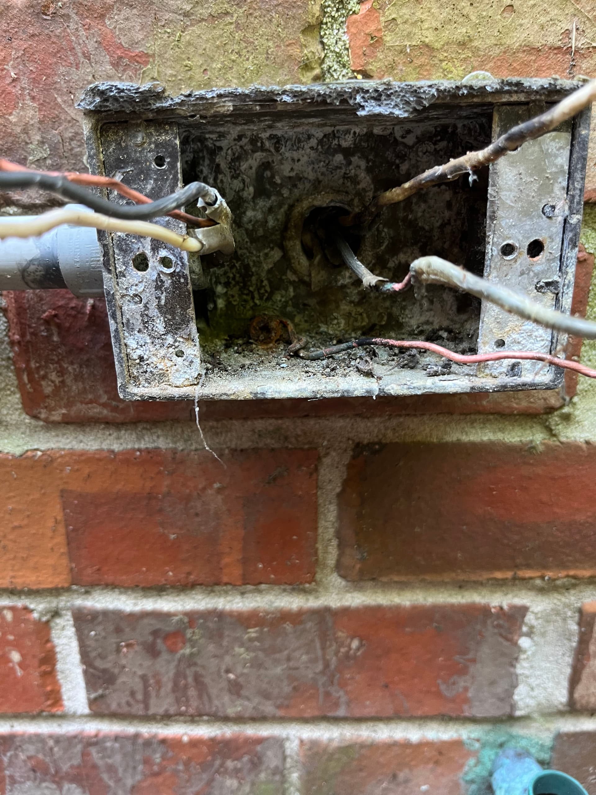 Gallery photos for Outdoor Outlet Repair That Uncovered Serious Safety Issues: Image #1